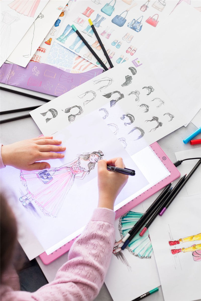 ARTISSIMO- Taller De Moda XXL Y Almohadilla De Luz Led