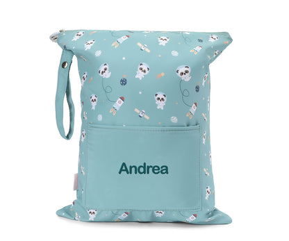 Bolsa Impermeable Grande Pandas in Space Personalizable